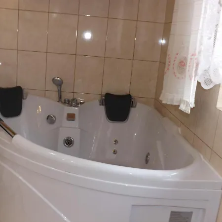 Willa Dukat アパート ツァルニ・ドゥナイェツ