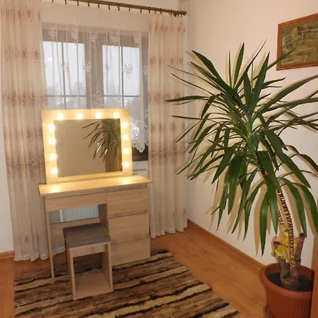 アパート Willa Dukat ツァルニ・ドゥナイェツ